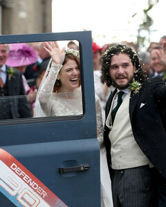 Доигрались: свадьба Кита Харингтона и Роуз Лесли